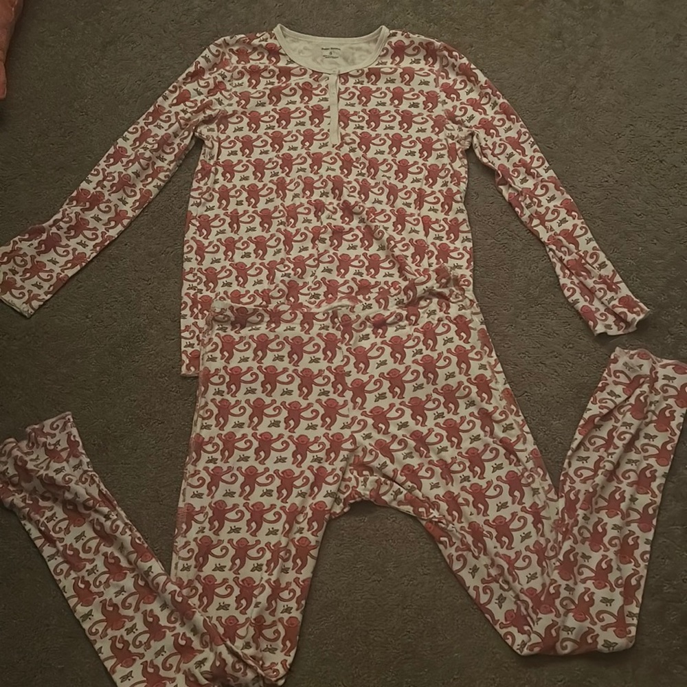 Long sleeve roller rabbit pink monkey pajamas women’s size SMALL